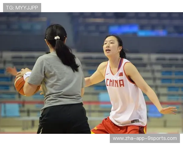 女篮替补连贡献关键分割裂对方防守