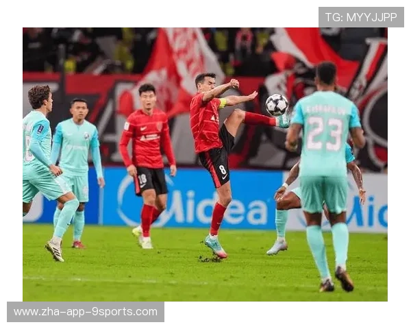 上海海港在亚冠生死战中力拼柔佛，前景不明